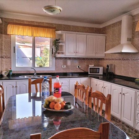 Villa Los Llanos San Nicolas ภายนอก รูปภาพ